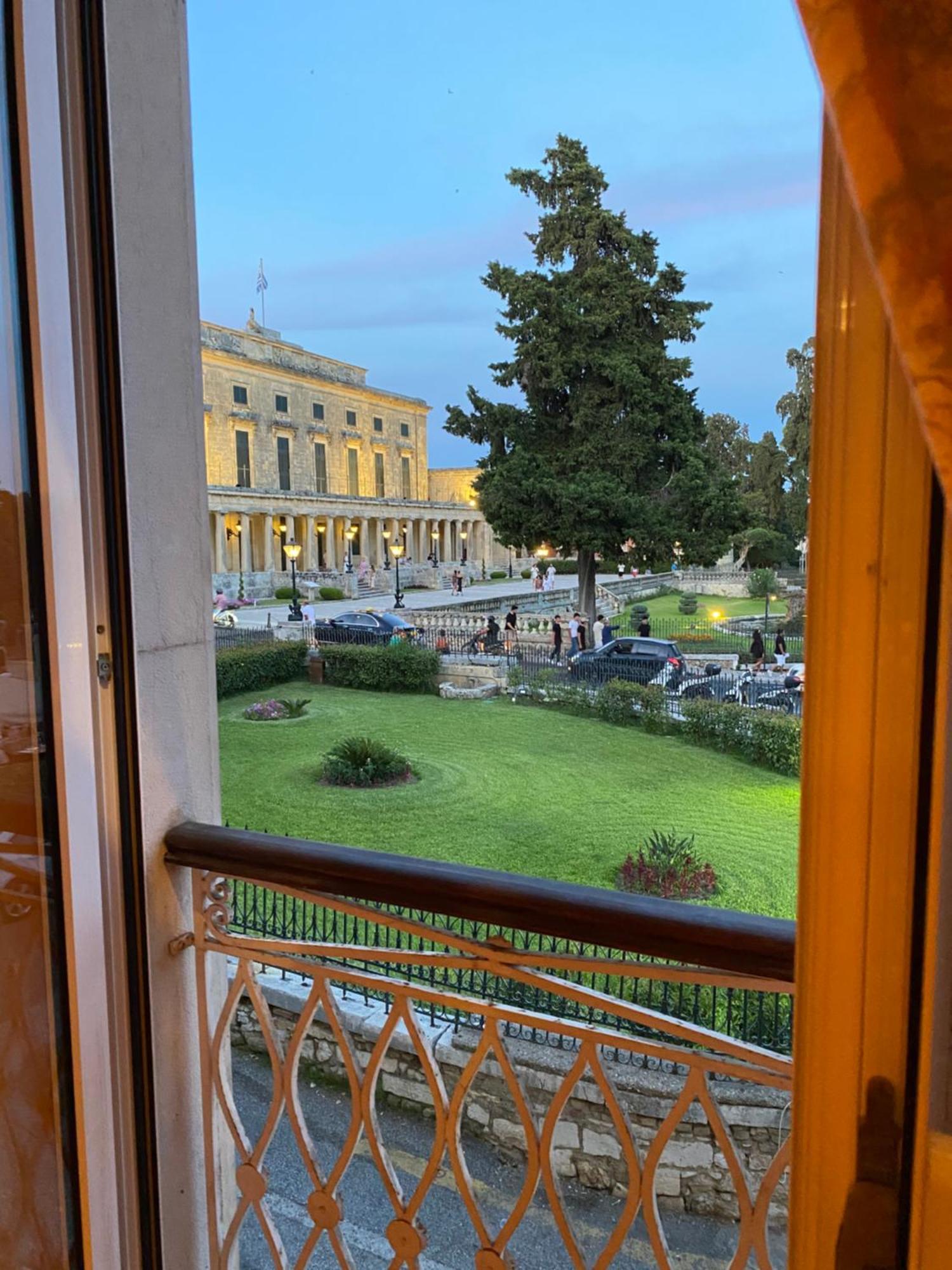 Palazzo Luxury Suite - View To Liston Square & Old Fortress Of Corfu Old Town المظهر الخارجي الصورة